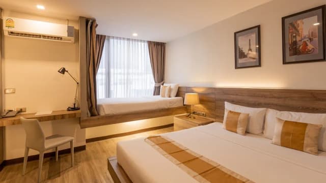 B2 班納精品及經濟型飯店-豪華三人房-2