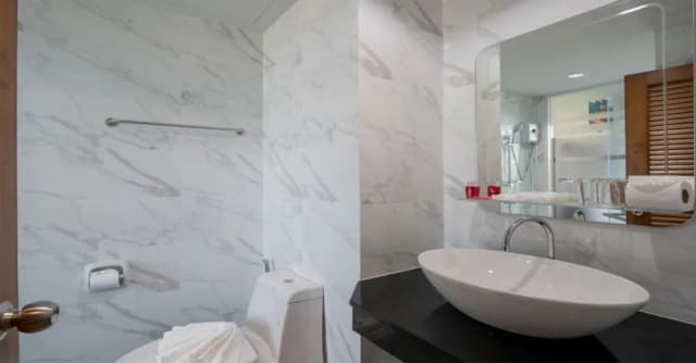 Peace Blue Naiharn Naturist Resort Phuket-Superior Room - Twin Bed-8