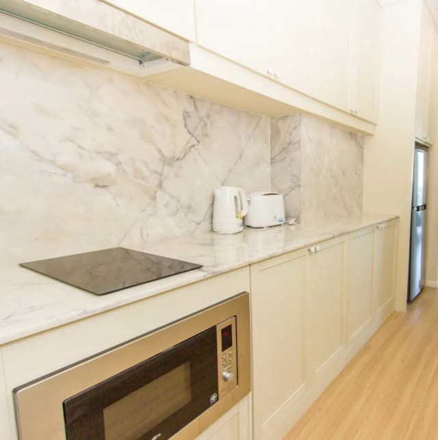 드럭스 콘도미니엄-Standard Queen Room-2