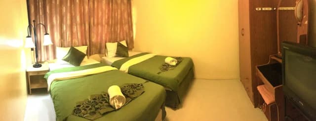 Phunyanuch Hotel-Standard Twin Room-2