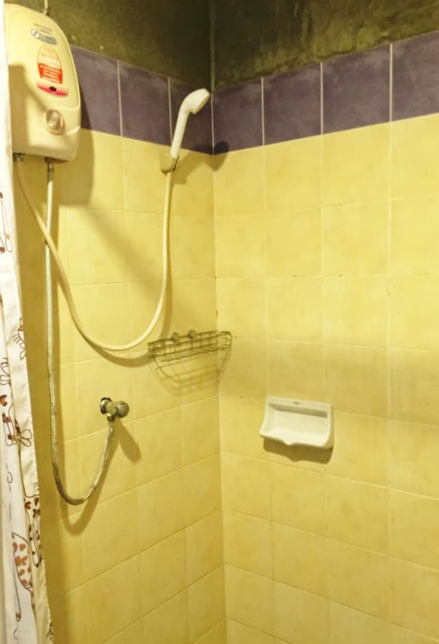 Phunyanuch Hotel-Standard Double Room, 1 King Bed-9