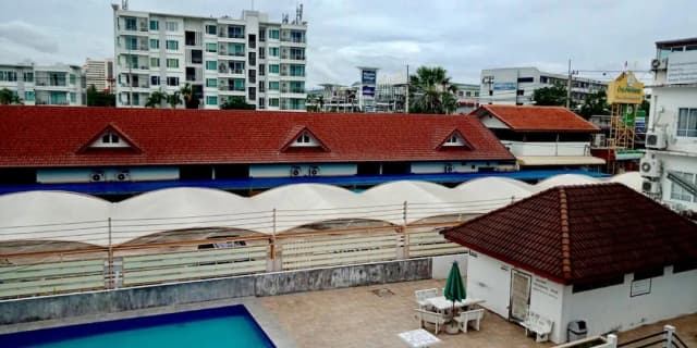 Phunyanuch Hotel-Standard Double Room, 1 King Bed-11