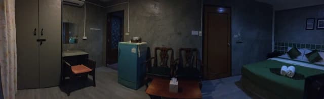 Phunyanuch Hotel-Standard Double Room, 1 King Bed-2