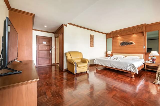 Royal Ivory Sukhumvit Nana-Family Room-3