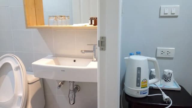 Mont Place Donmuang-Basic Twin Room-8