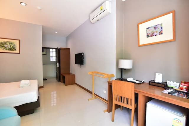 Wungnoy Hotel-Double Deluxe Room-14