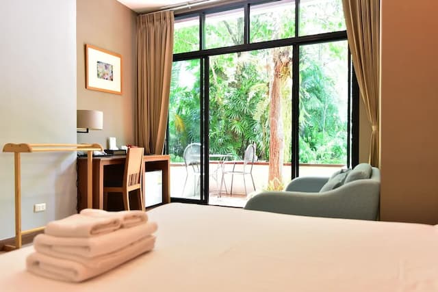 Wungnoy Hotel-Double Deluxe Room-1