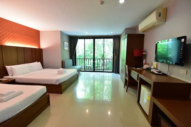 Wungnoy Hotel-Triple Deluxe Room-22