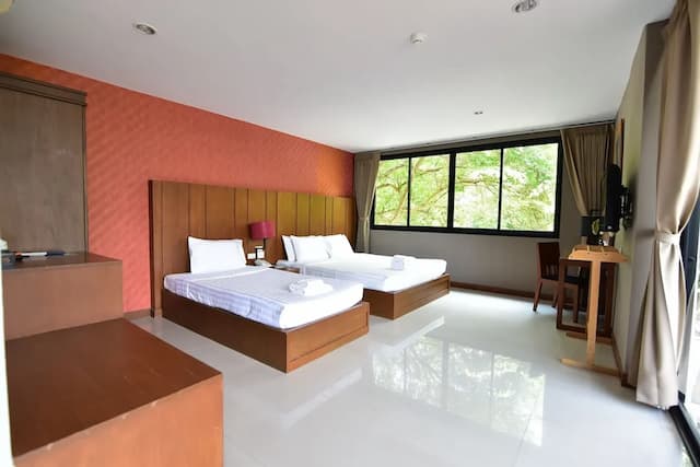 Wungnoy Hotel-Triple Deluxe Room-23