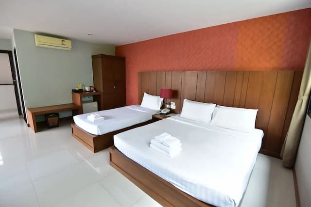 Wungnoy Hotel-Triple Deluxe Room-16