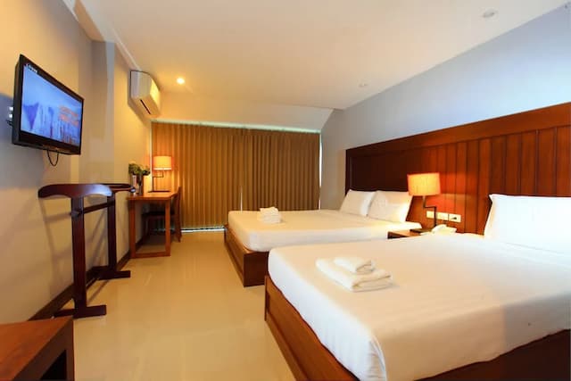 Wungnoy Hotel-Triple Deluxe Room-3