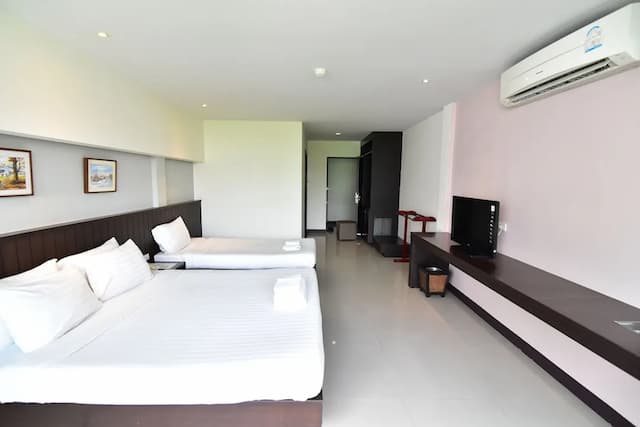 Wungnoy Hotel-Triple Room-8