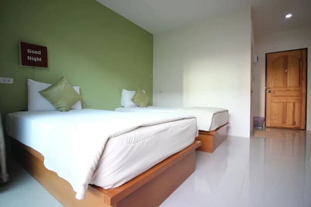 Green Apple Villa-Basic Twin Room, 2 Twin Beds-1