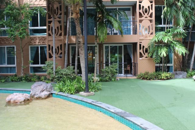 아틀란티스 콘도 리조트 좀티엔 바이 EVT-패밀리 아파트, 침실 2개, 수영장 전망, 풀사이드-16