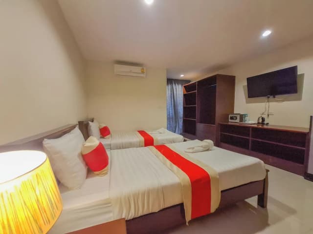 春武里芭堤雅世外桃源度假村-豪華雙床房-4