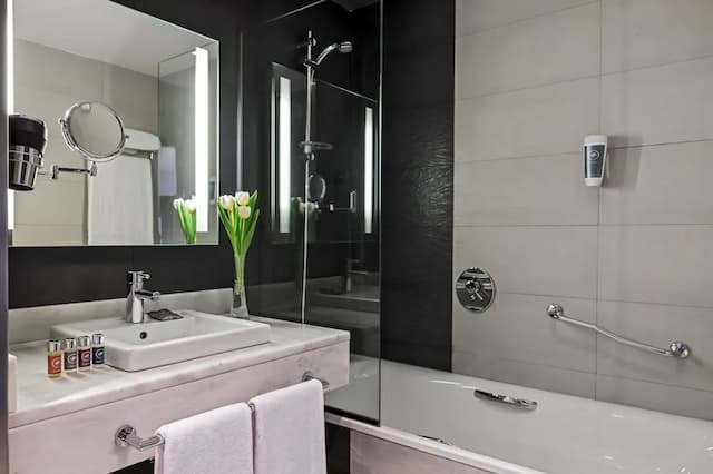 Hotel Zentral Castellana Norte-Family Quadruple Room-4