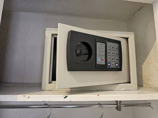 ホテル パレルモ バルセロナ-Habitacion individual Baño privado Interior-3