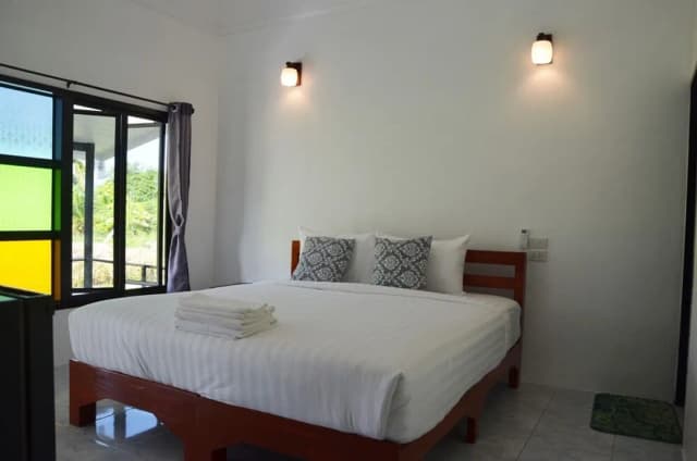 Nok Chan Mee Na-Deluxe Double Room-5