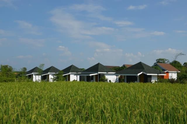 Nok Chan Mee Na-Deluxe Double Room-1