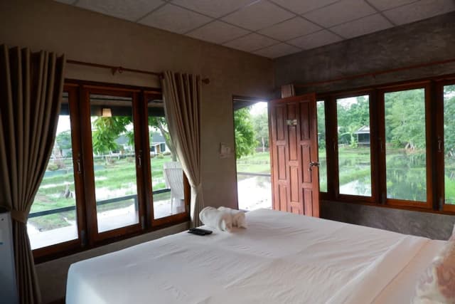 Nok Chan Mee Na-Deluxe Room-8