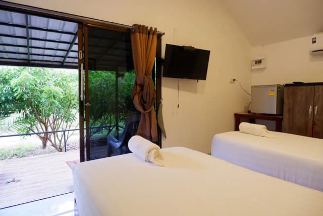 Nok Chan Mee Na-Basic Twin Room, Hill View-6
