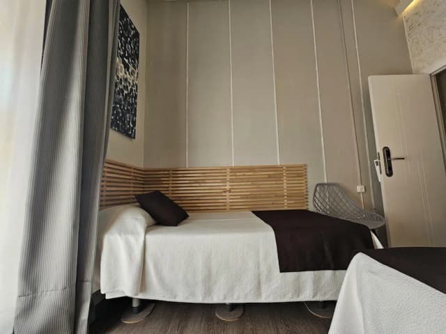 Hotel Palermo Barcelona-Habitación triple baño privado interior (3 ind.)-5