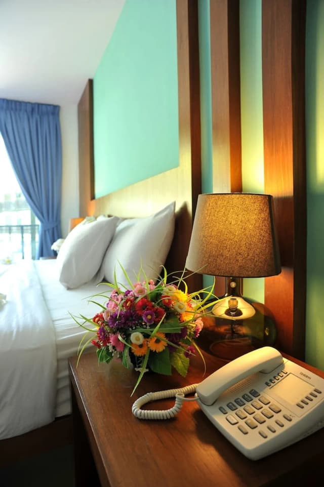 Baan Karon Resort-Superior Triple Room-1