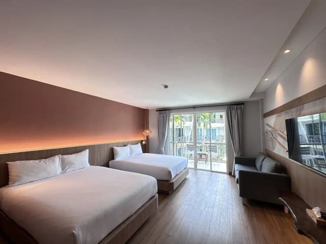 Baan Karon Resort-Premier Quadruple Room-1