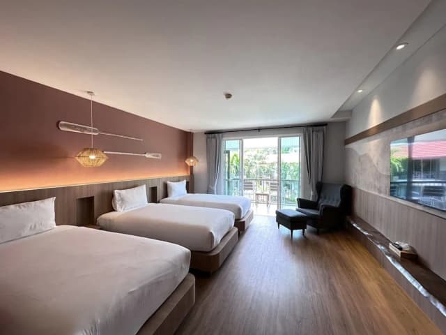 Baan Karon Resort-Premier Triple Room-1