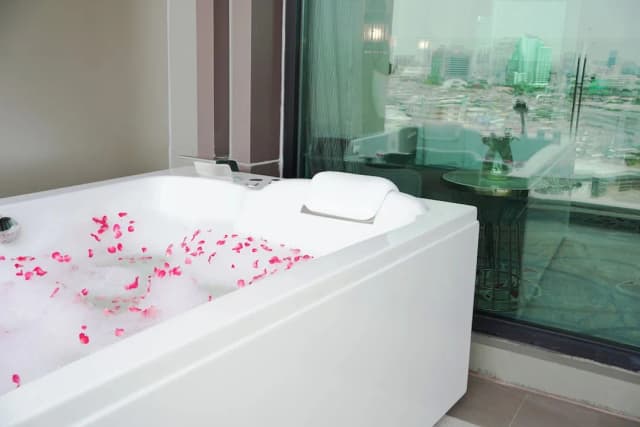 バリア・ホテル・バンコク・スクムビット-Jacuzzi Sky Suite-5