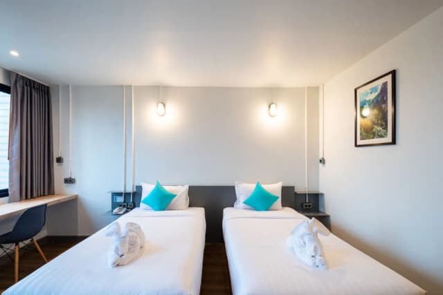 S.22 Hotel Suratthani-高级双床房-11