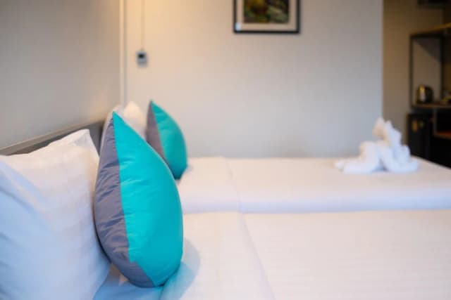 S.22 Hotel Suratthani-高级双床房-3