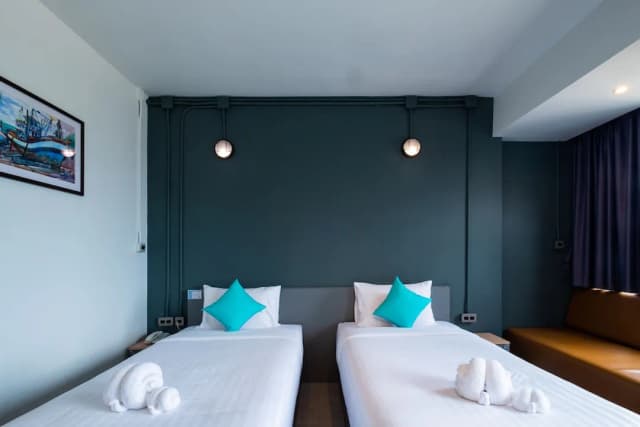 S.22 Hotel Suratthani-高级双床房-5