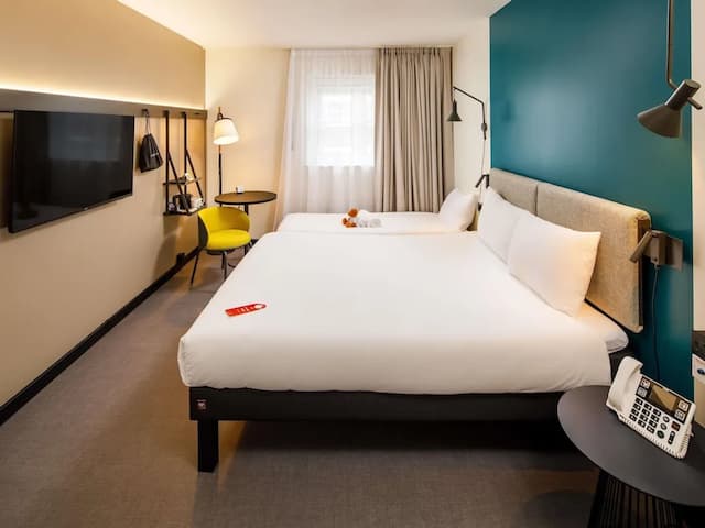 イビス ロンドン グリニッジ-ファミリー ルーム ダブルベッド 1 台ソファーベッド付き-6