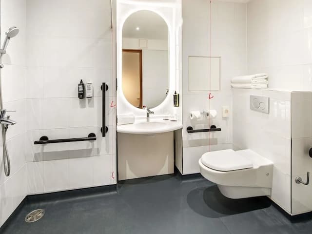 イビス ロンドン グリニッジ-ファミリー ルーム ダブルベッド 1 台ソファーベッド付き-12