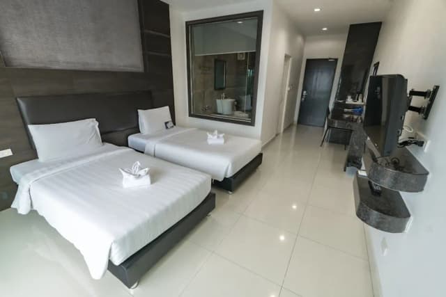 芭達雅 Tribe 飯店-豪華雙床房-2