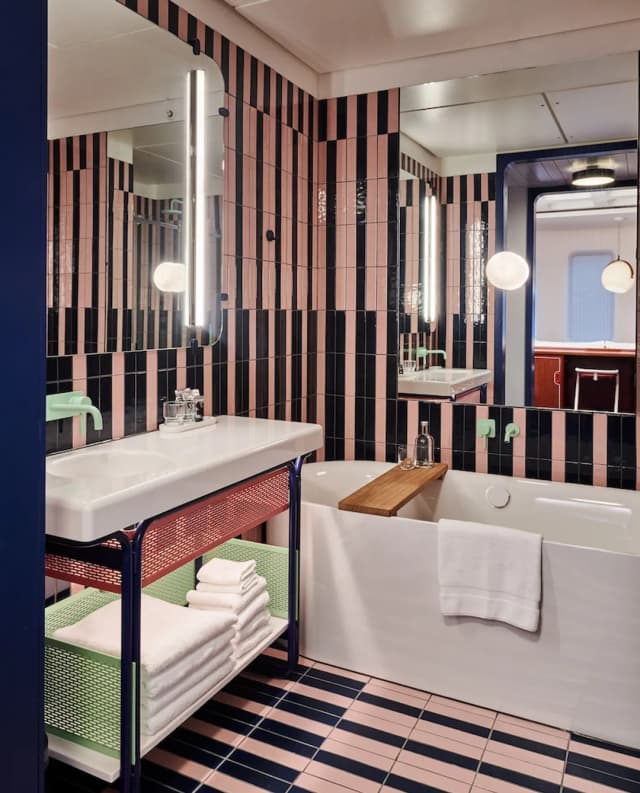 標準倫敦飯店-尊榮客房, 1 張特大雙人床-5