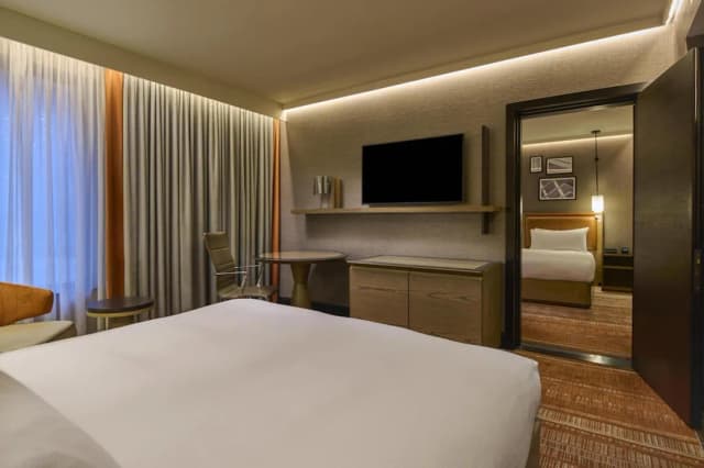 Hilton London Tower Bridge-Family Connecting Room-4