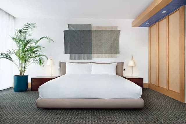 더 스탠다드 런던-스위트 (Spot)-1