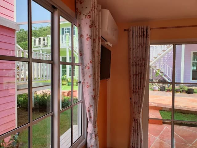 Bunny Hill Resort-Standard King Room-26