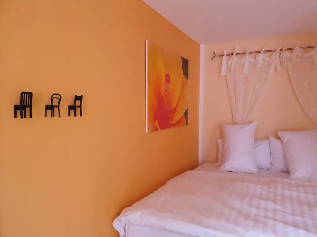 Bunny Hill Resort-Standard King Room-20