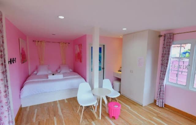 Bunny Hill Resort-Standard King Room-10