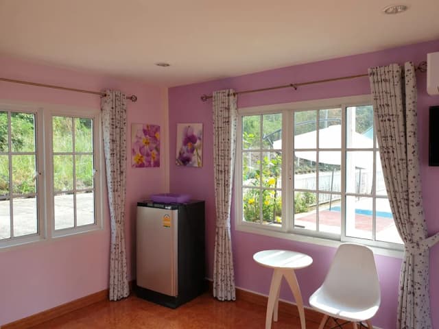 Bunny Hill Resort-Standard King Room-24