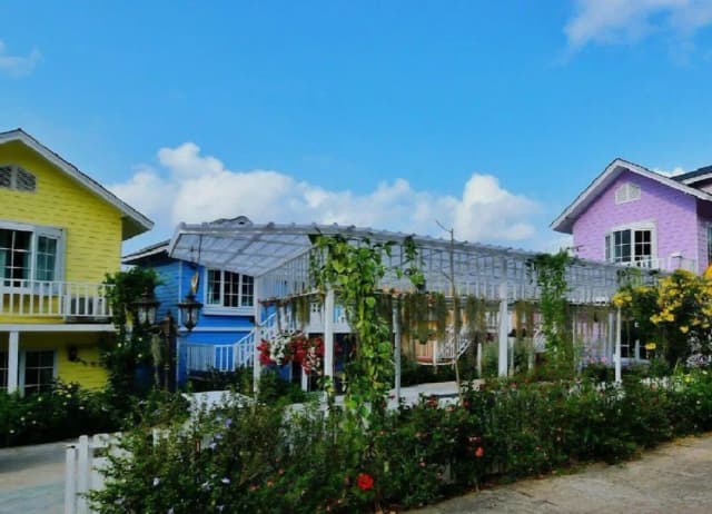 Bunny Hill Resort-Standard King Room with Balcony-16