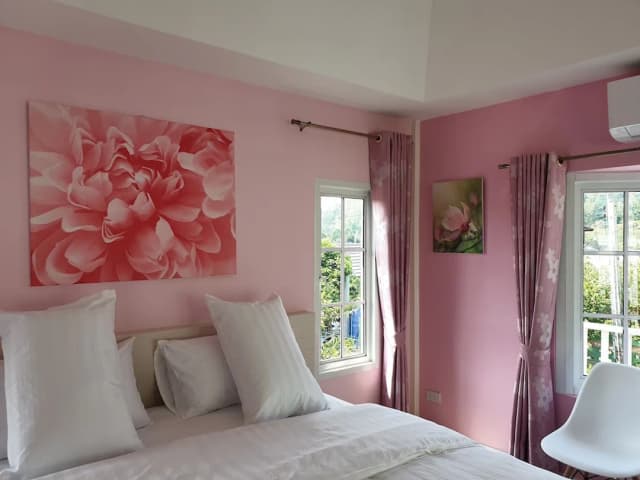 Bunny Hill Resort-Standard King Room with Balcony-65