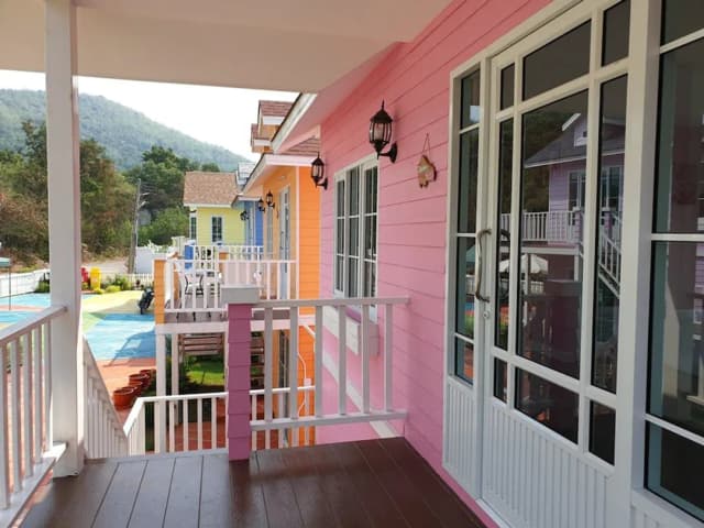 Bunny Hill Resort-Standard King Room with Balcony-18