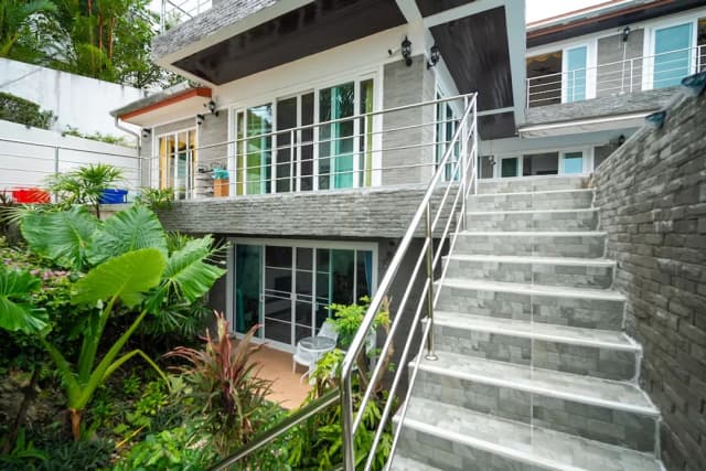 반 와루 시뷰-스튜디오-62