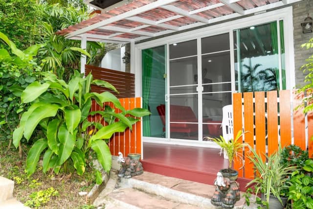 반 와루 시뷰-스튜디오-40