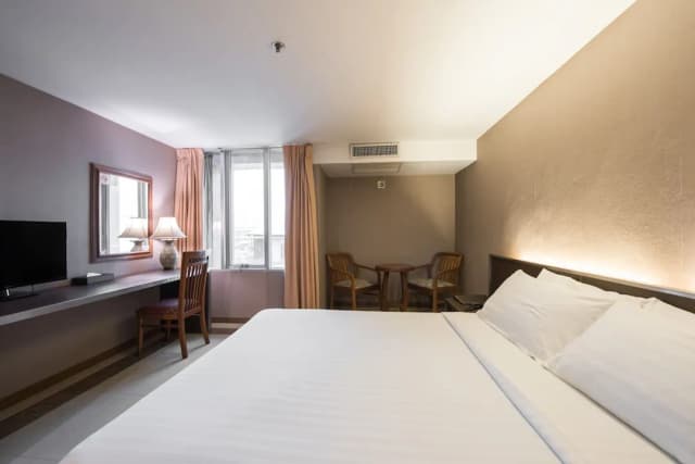 曼谷城市套房酒店-豪華雙人房-6