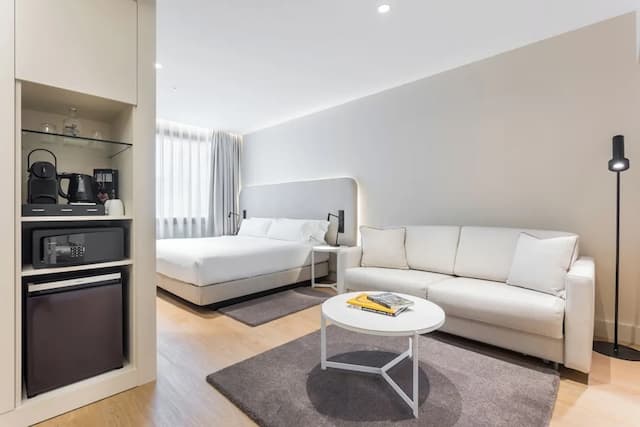 皇家大道飯店-家庭客房, 1 張特大雙人床和 1 張沙發床-2